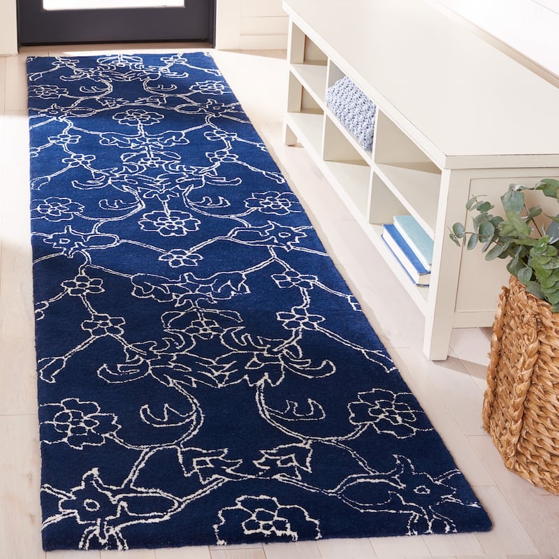 SAFAVIEH Handmade Fifth Avenue Timmie Floral New Zealand Wool - 2' 3" x 9' - Navy/Ivory