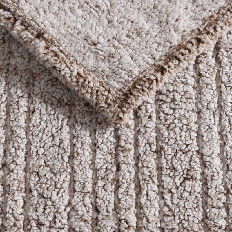 Eddie Bauer Solid Plush Heated Throw Blanket