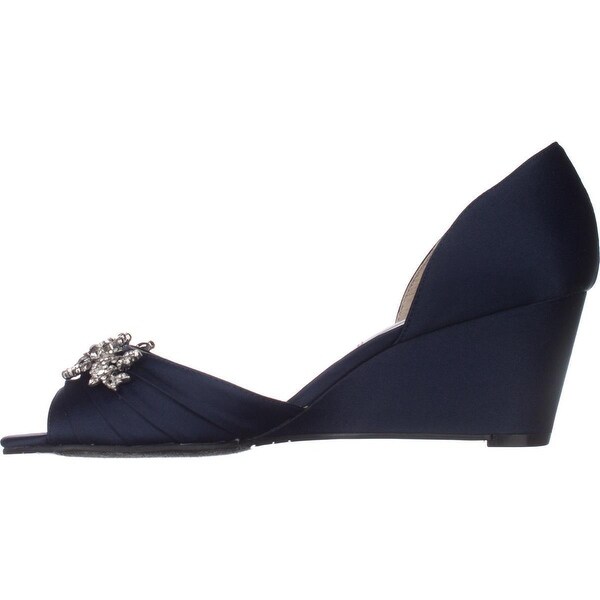 nina emiko wedge