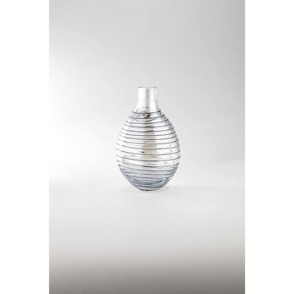 10 Clear Glass With Spiral Design Flower Vase Overstock 28683201 Fill them with floral stems, potpourri, or any accent that fits your design. overstock com