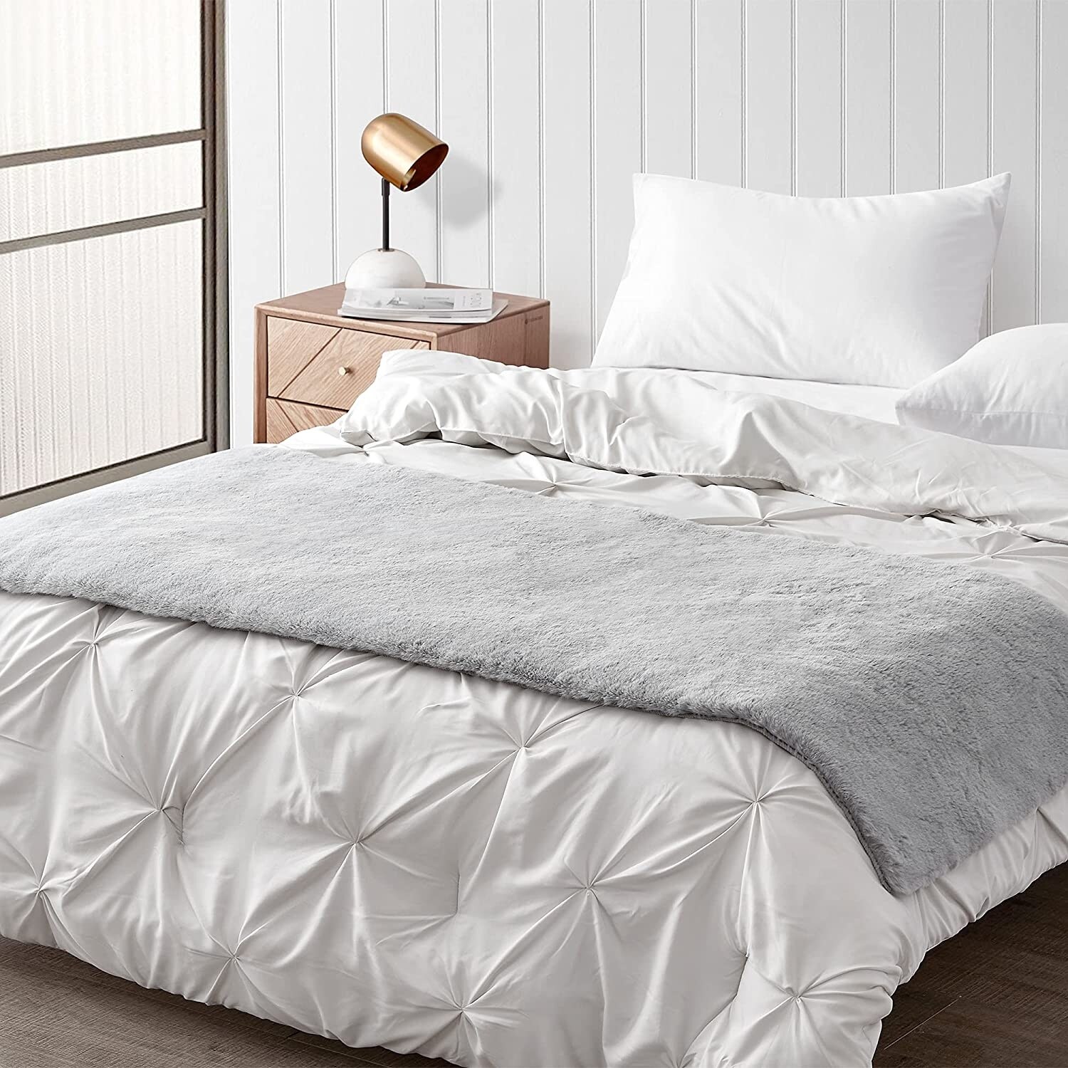 Chunky Bunny Coma Inducer End of Bed Runner Glacier Gray