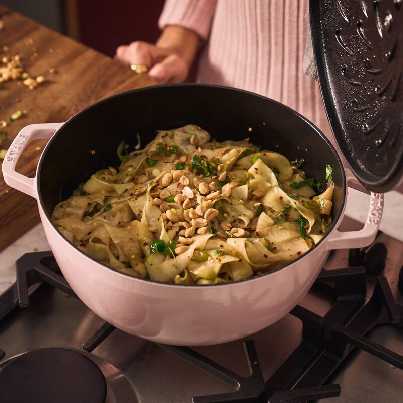 Staub Cast Iron Essential French Oven, Dutch Oven, 5-quart, serves 5-6, Made in France - 5-qt