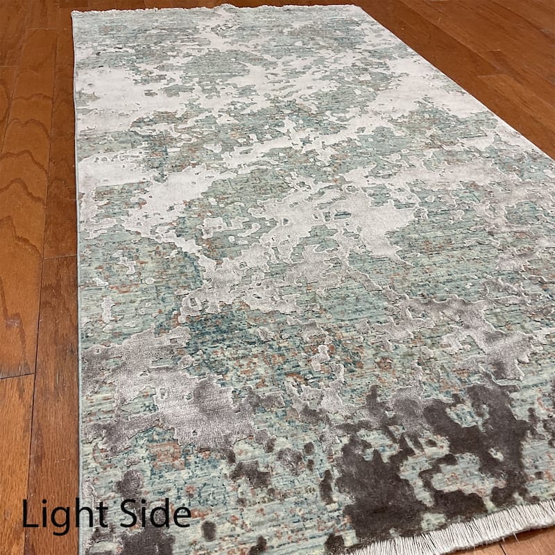 HERAT ORIENTAL Turkish Modern Erased Design Wool & Silk Rug - 2'7" x 4'11"