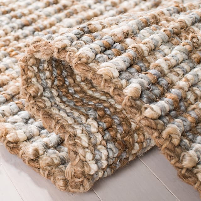 SAFAVIEH Jerneja Handmade Solid Chunky Jute Area Rug