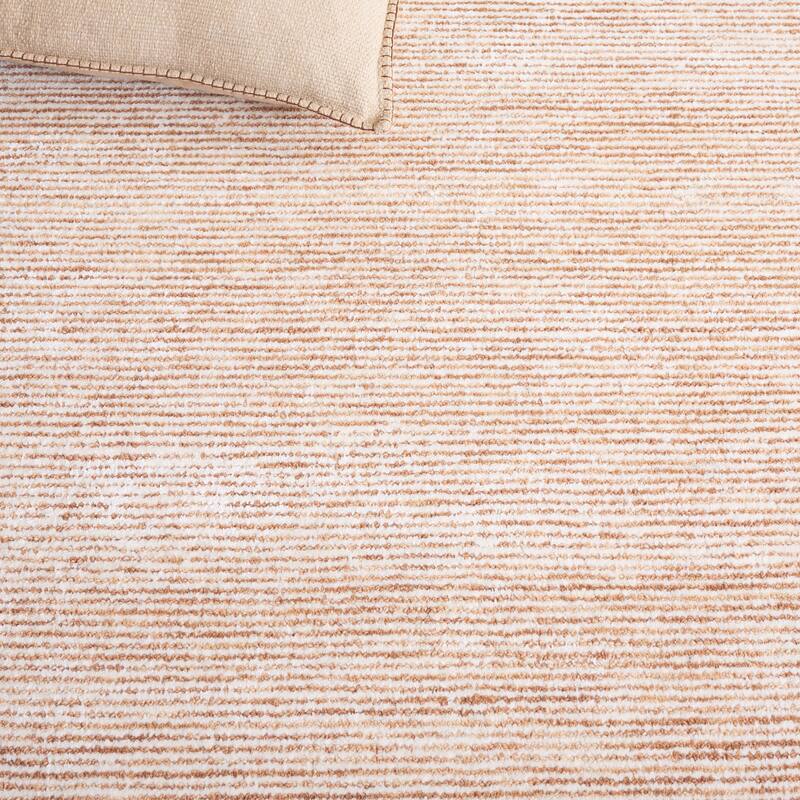 SAFAVIEH Handmade Soho Gorana Wool & Viscose Rug