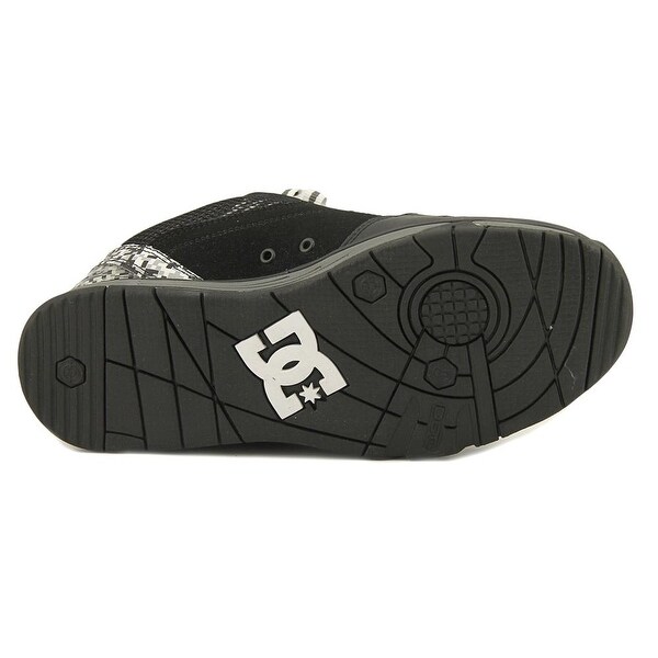 dc shoes versatile