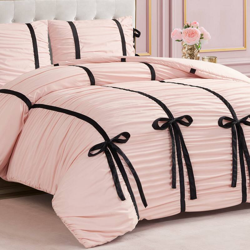 Juicy Couture Amelie Bows Ruched Comforter Sets