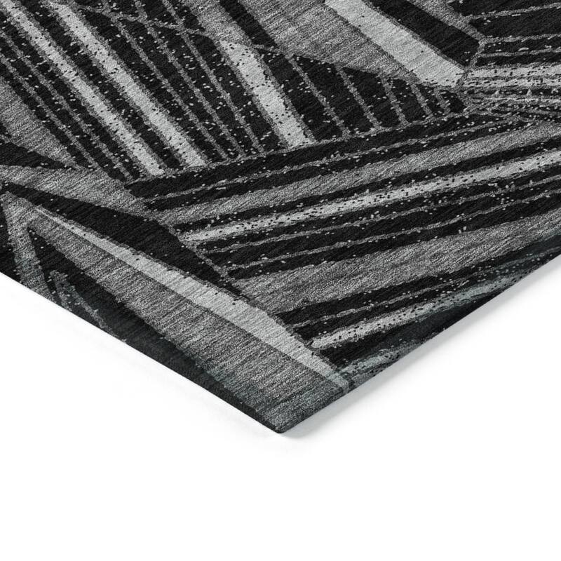 HomeRoots Geometric Transitional Rectangle Outdoor Rug