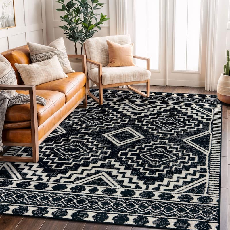 Transitional Bohemian Area Rug, Pet Friendly for Bedroom & Living Room - 5' x 7' - Black