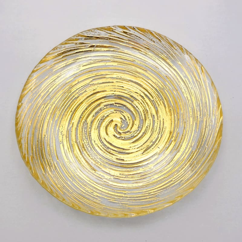 Versatile Glass Salad Plates with Vortex Pattern Perfect for Everyday Meals and Special Events