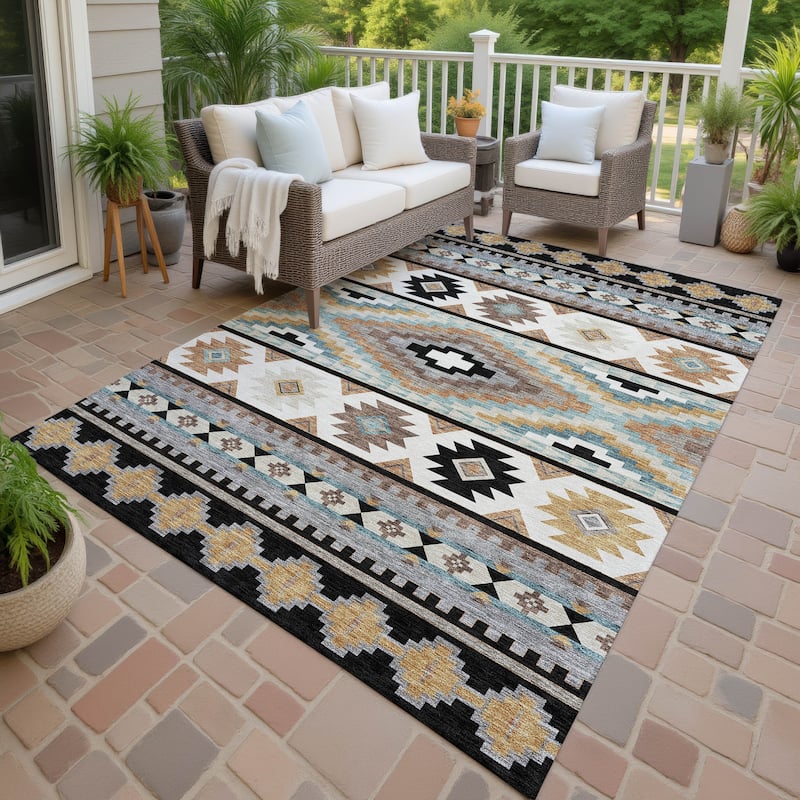 Machine Washable Indoor/ Outdoor Modern Ottawa Chantille Rug - Black - 8' x 10'