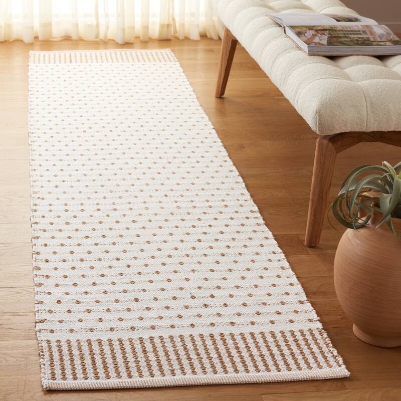 SAFAVIEH Handmade Flatweave Montauk Helena Cotton Rug - 2'3" x 9' Runner - Beige/Ivory
