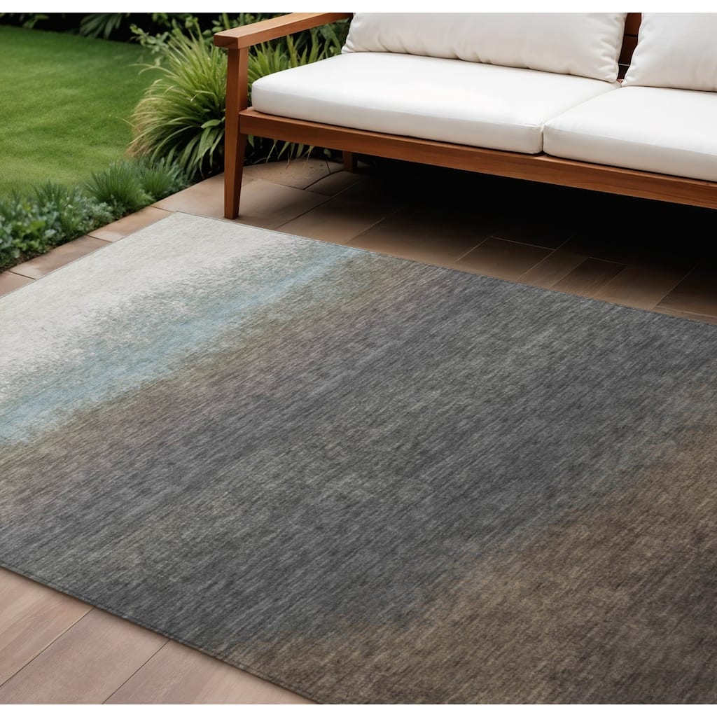 HomeRoots Ombre Transitional Rectangle Outdoor Rug