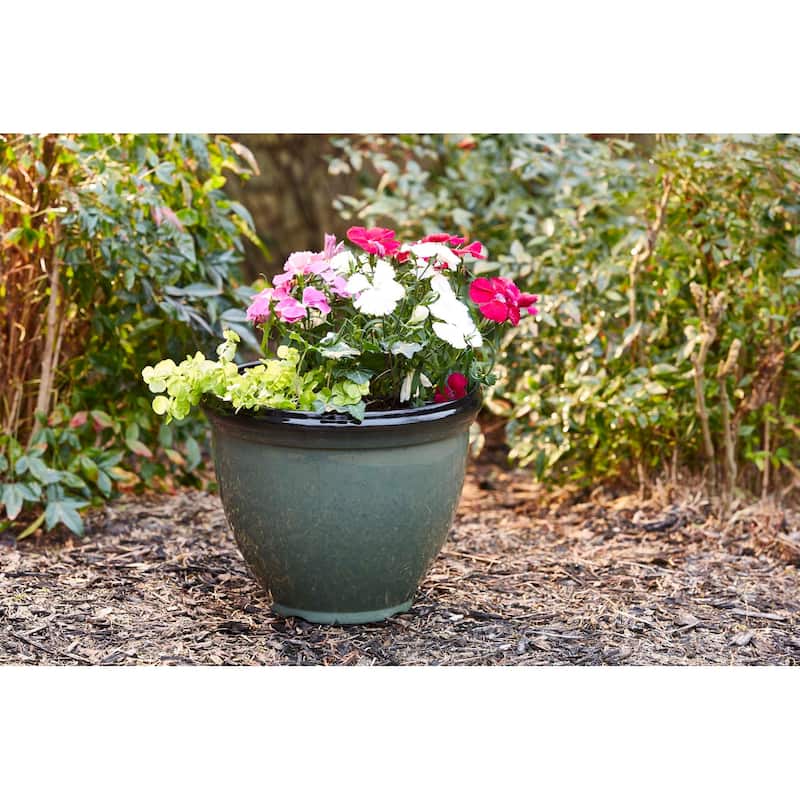Southern Patio Heritage Resin 18-inch Outdoor Planter