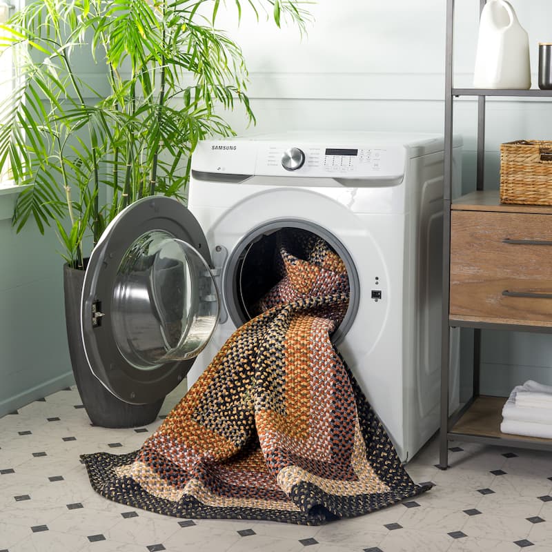 SAFAVIEH Handmade Braided Jo Machine Washable Country Casual Rug