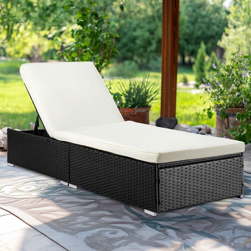 Outdoor Wicker Single Chaise Lounge with Cushion