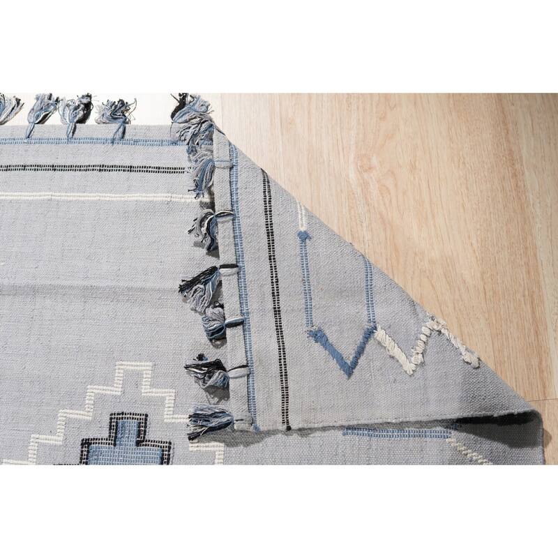 Silver Hand-Knotted Cotton Flat Weave Rug, 4' x 6', plush cozy floor rug - L