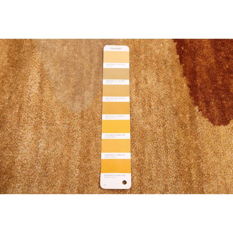 ECARPETGALLERY Hand-knotted Peshawar Ziegler Light Gold Wool Rug - 5'1 x 7'0