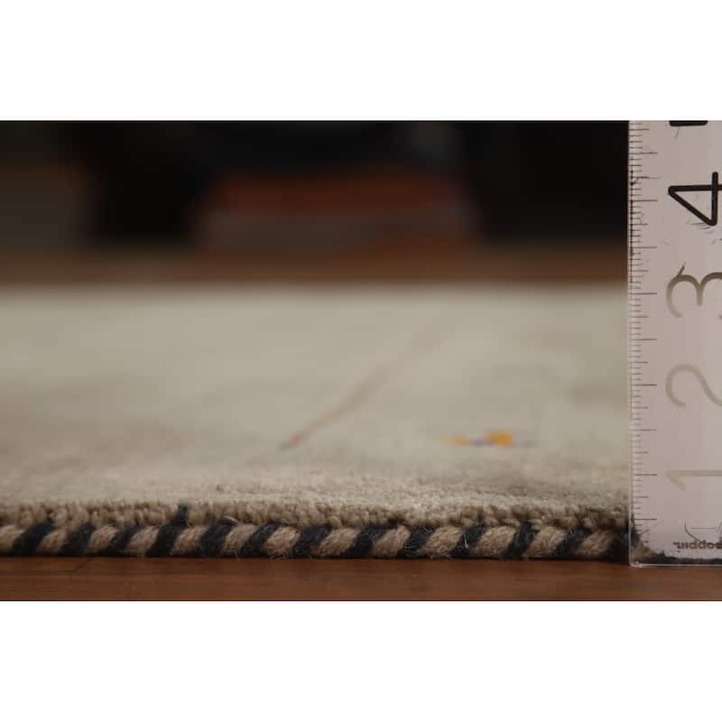 Hand Knotted Oriental 100% Wool Carpet Tribal Animal Pictorial Beige & Ivories Gabbeh Area Rug - 6' 5'' X 4' 7''