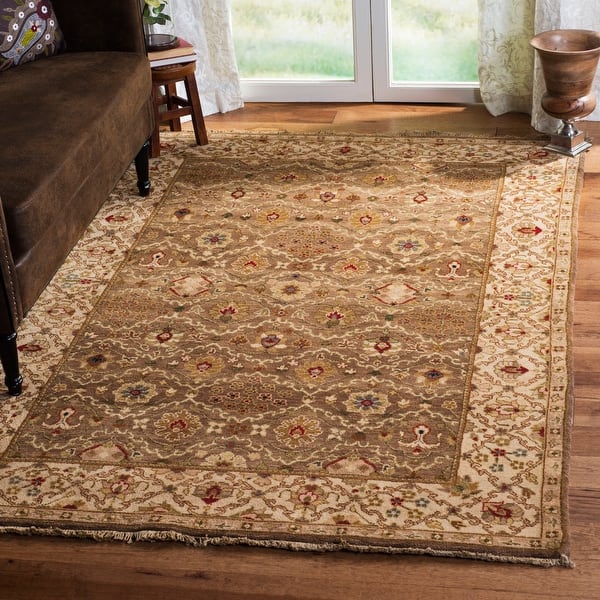 slide 2 of 9, SAFAVIEH Oushak Hand-knotted Treasures Wool Heirloom Rug 4' x 6' - Green/Ivory - Rectangle