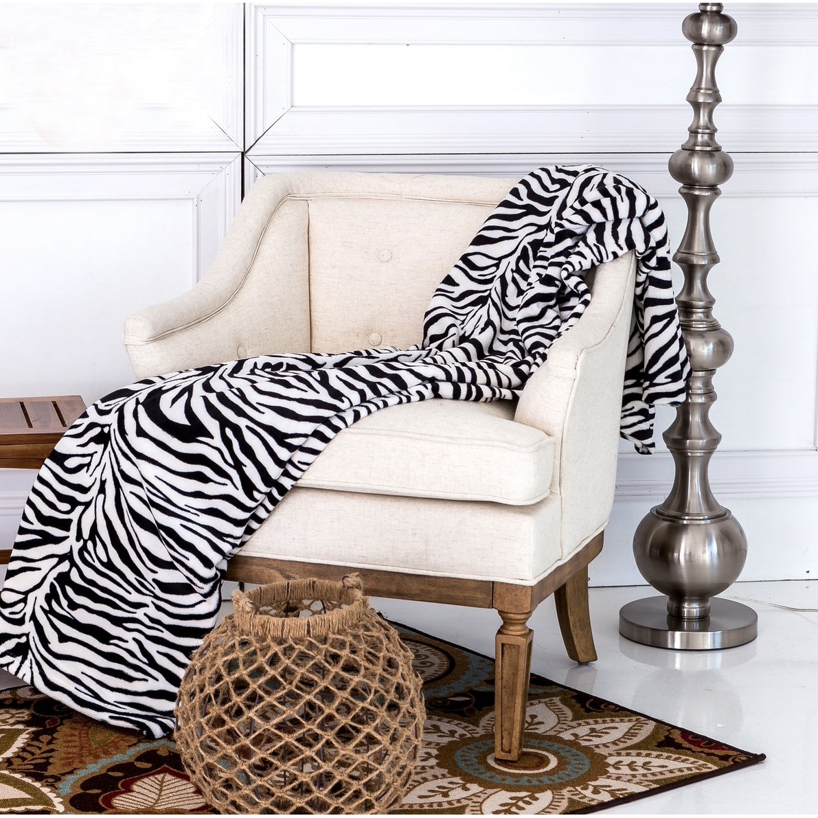 как выглядит Ultra Soft Micro Plush Flannel Bed Zebra Skin Print Blanket фото