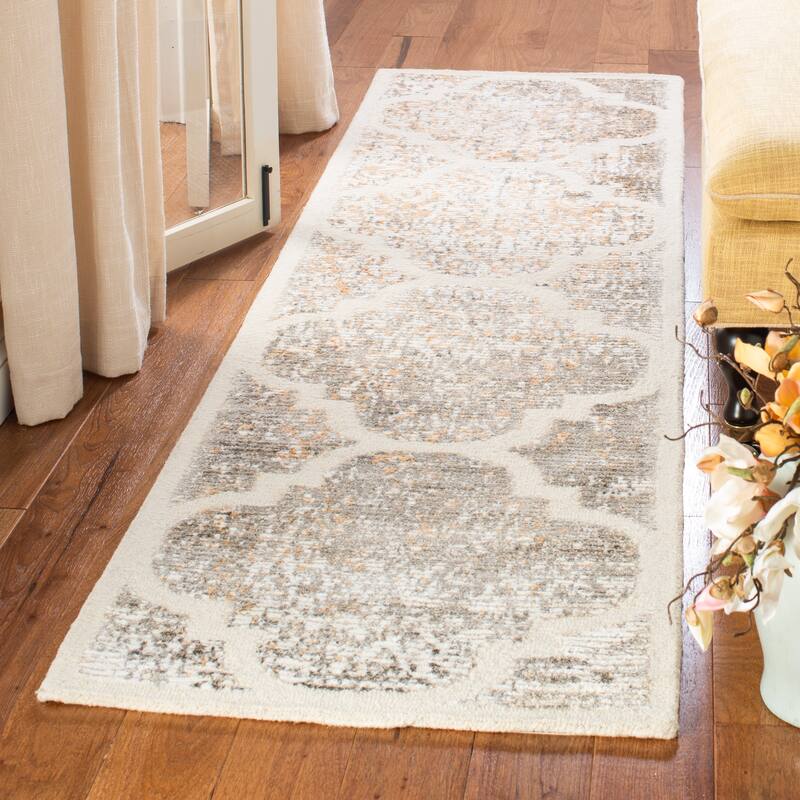 SAFAVIEH Handmade Artistry Pinka Damask Trellis Wool Rug - 2'3" x 9' Runner - Ivory/Gold