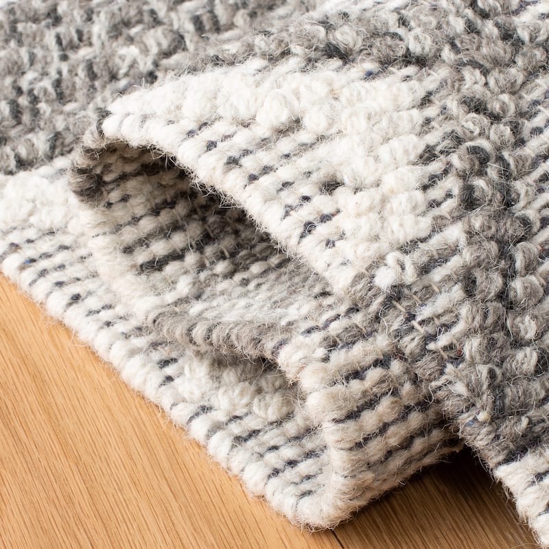 SAFAVIEH Handmade Vermont Christin Wool Rug