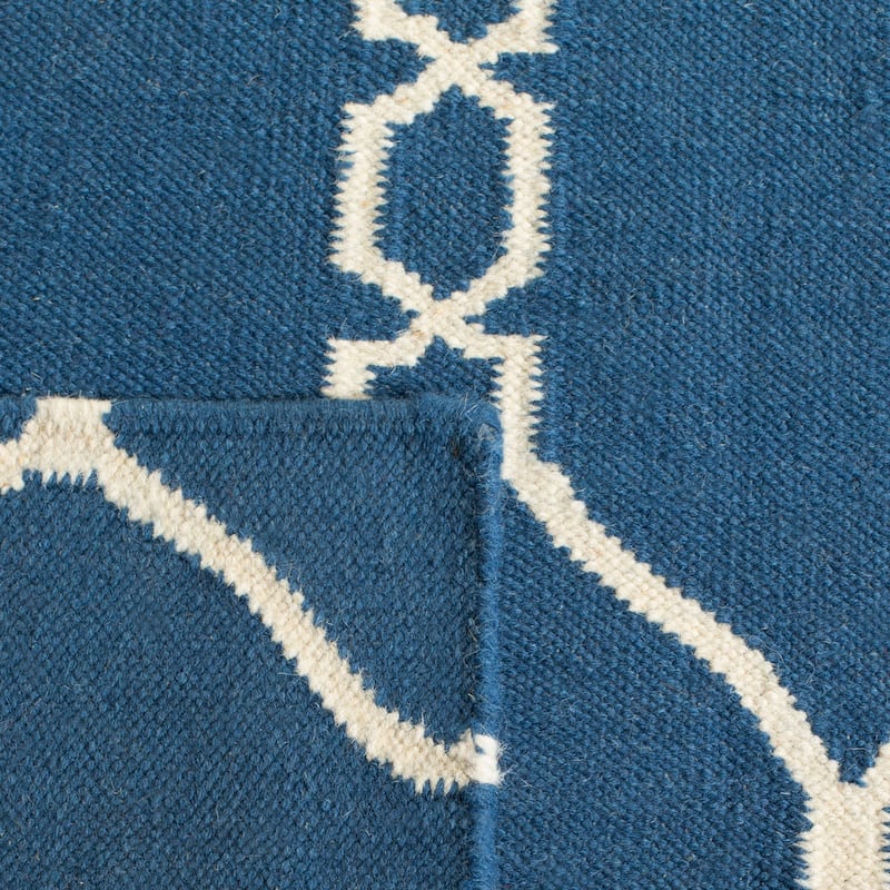 SAFAVIEH Handmade Flatweave Dhurries Annmari Modern Wool Rug