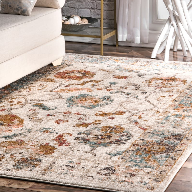 Nuloom Transitional Vintage Sasha Floral Ombre Border Area Rug - 5'3" x 7'7" - Beige