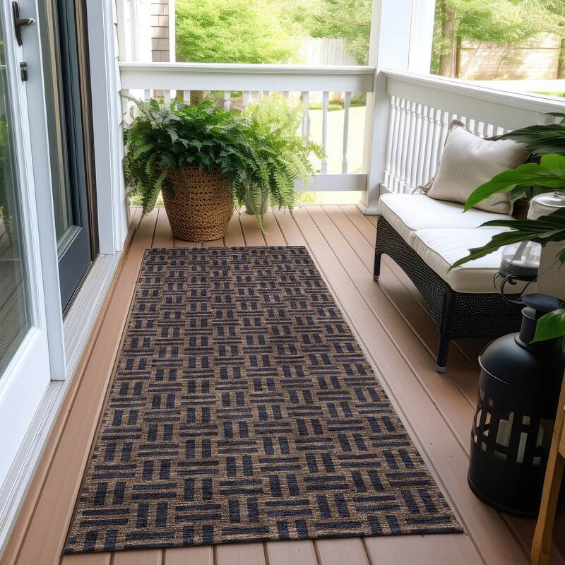 Machine Washable Indoor/ Outdoor Chantille Contempory Crosshatch Rug - Chocolate - 2'3" x 7'6"