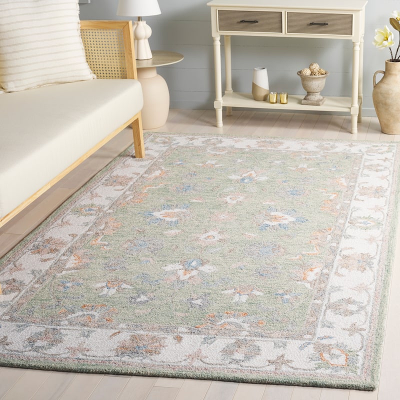 SAFAVIEH Handmade Heritage Sigþridur Traditional Wool Rug