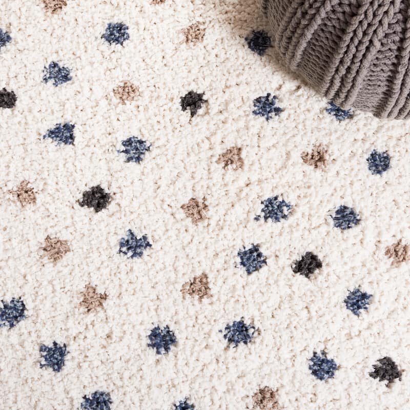 SAFAVIEH, Calico Shag Ruhama Polka Dot 1.6-inch Thick Rug