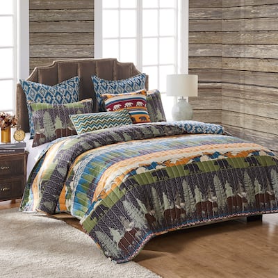 Greenland Home Black Bear Lodge Quilt Set with Decorative Pillows