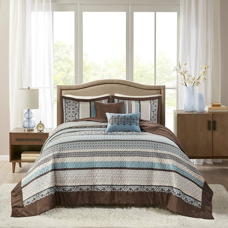 GDF Studio - Princeton 5-Piece Reversible Jacquard Quilt Set with Decorative Pillows