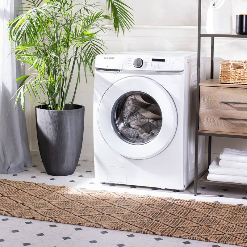 SAFAVIEH Blair Machine Washable Lubnah Slip Resistant Rug