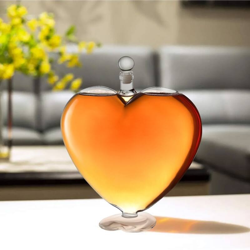 The Diamond Glassware Heart Decanter