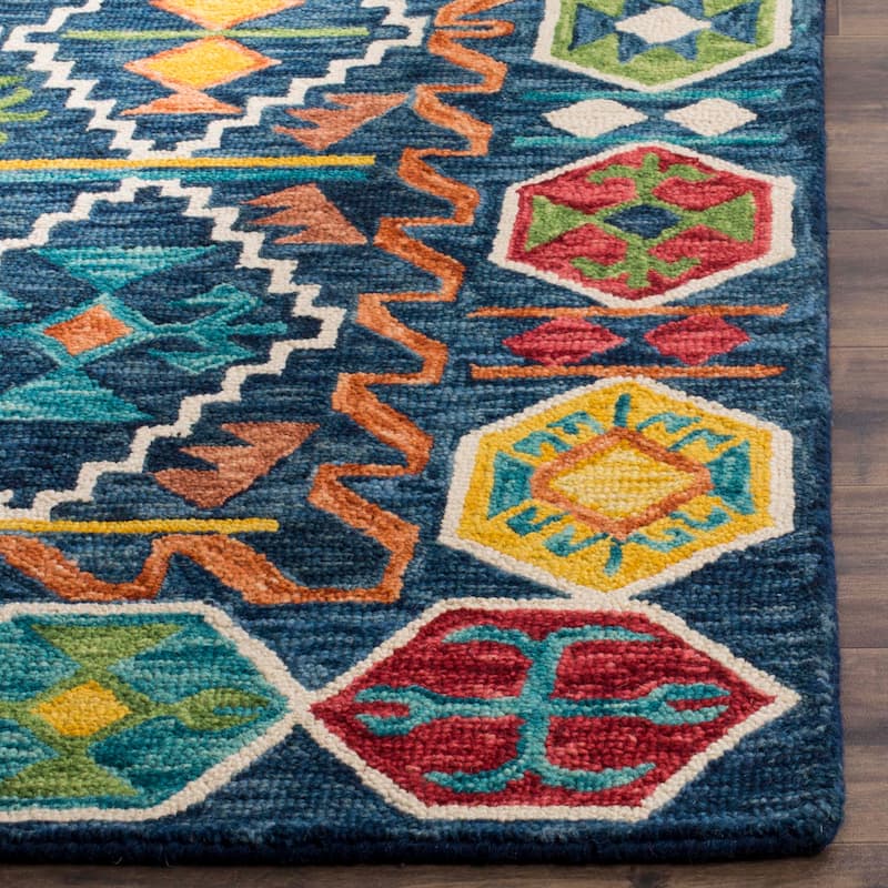 SAFAVIEH, Handmade Aspen Pavica Boho Tribal Wool Rug