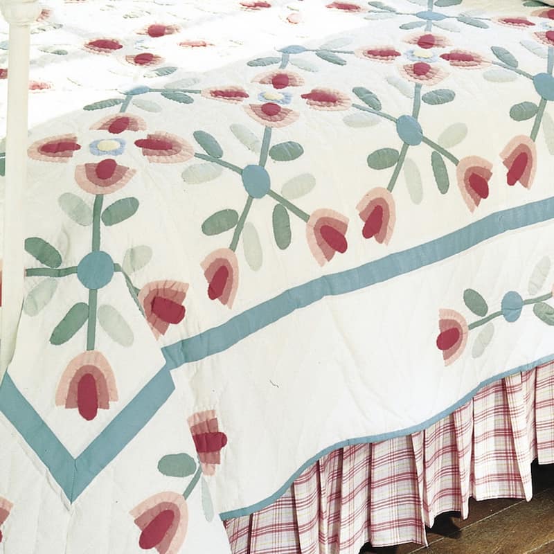 Colonial Williamsburg Tulip Garden Cotton Quilt