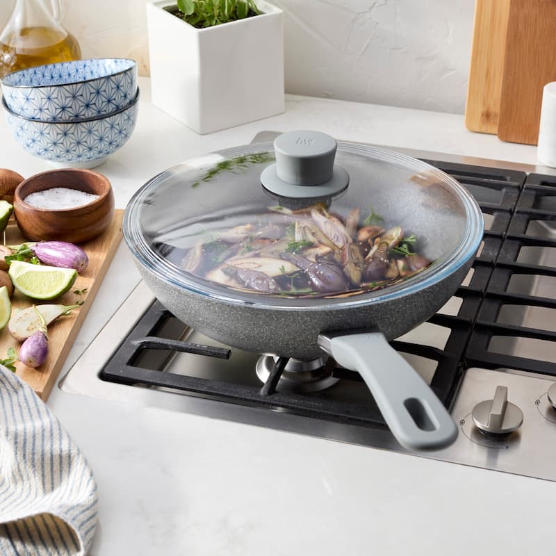 ZWILLING Parma Plus 11-inch Aluminum Nonstick Wok with Lid - Grey