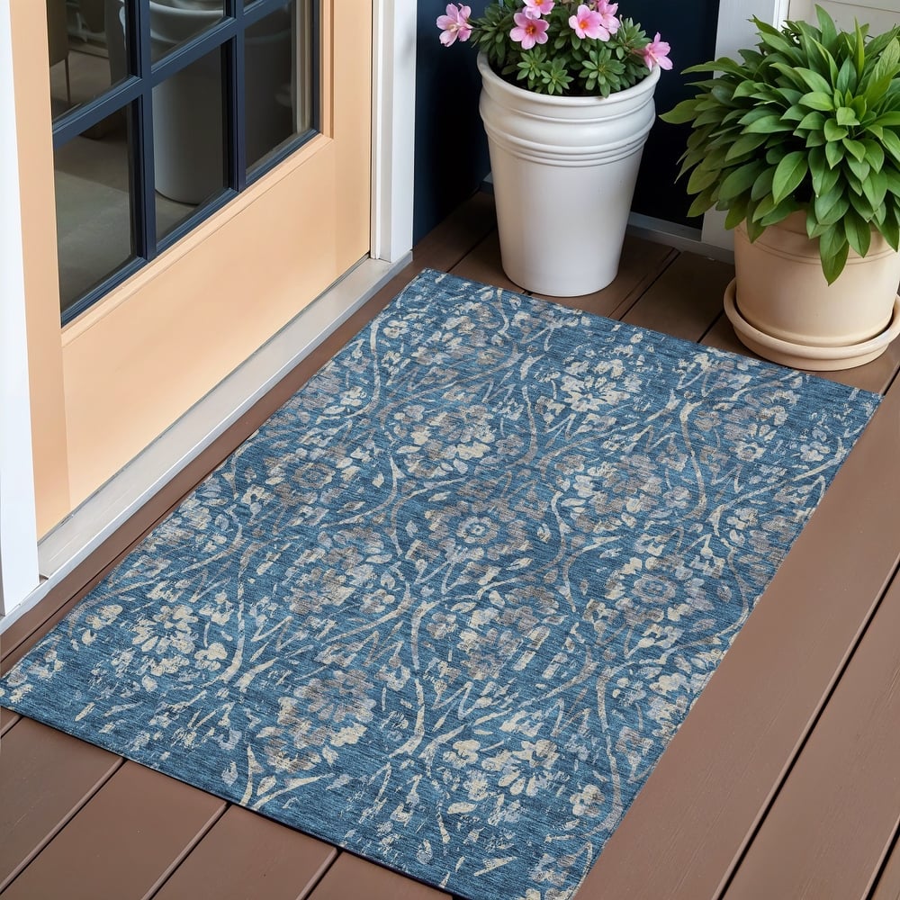 HomeRoots Floral Transitional Rectangle Outdoor Rug