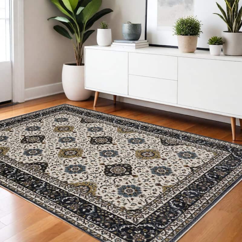 HomeRootsMedallion Traditional Rectangle Area Rug - 66.14' X '45.67' X '0.47 - Ivory