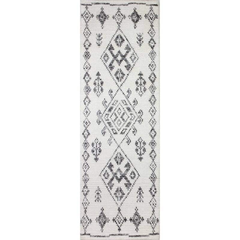 Bashian July Ivory Transitional Area Rug - 2' 6" x 8' - Runner