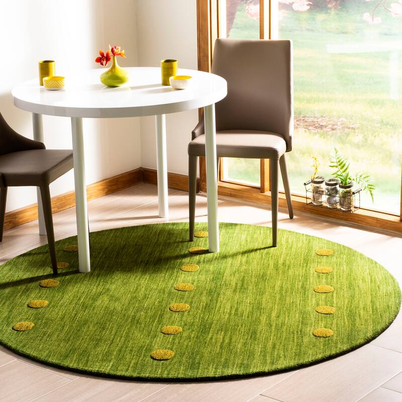 SAFAVIEH Handmade Himalaya Poppy Glossary Modern Wool Rug - 4' Round - Green