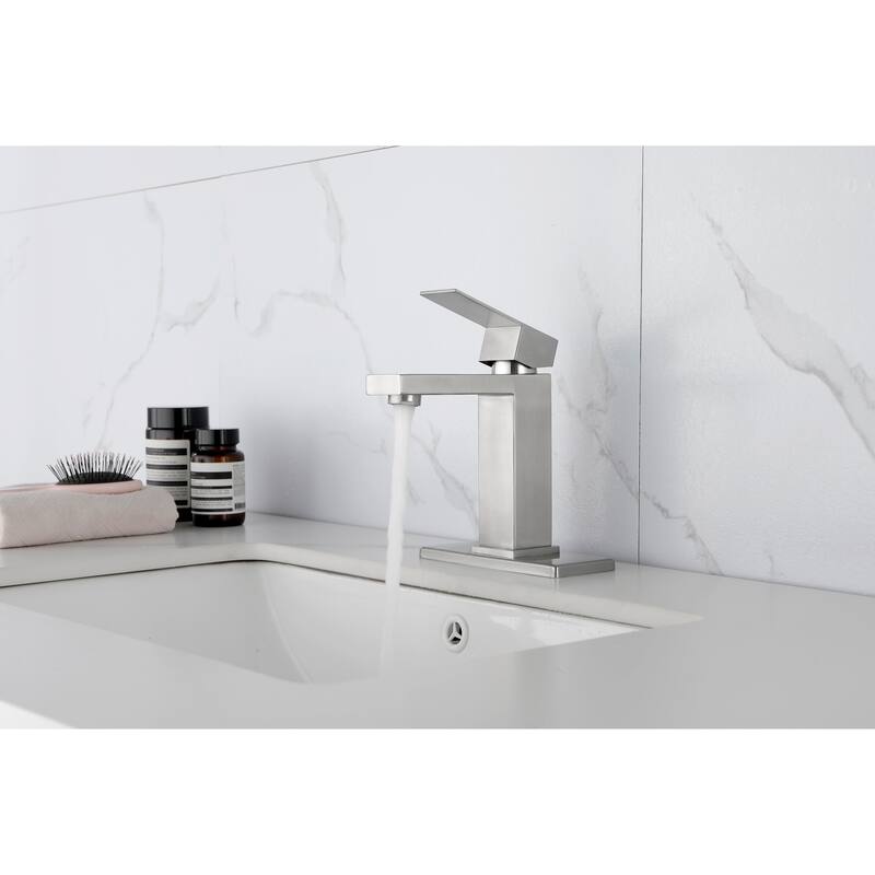 Single Handle Bathroom Sink Faucet with Pop-Up Drain (with Overflow)