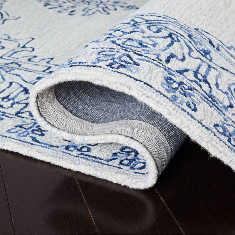 SAFAVIEH Handmade Micro-Loop Riona Modern Wool Rug