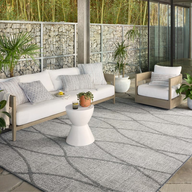 Alexander Home Renee Modern Diamond Wave Indoor / Outdoor Rug - 9'-2" x 12'-2"
