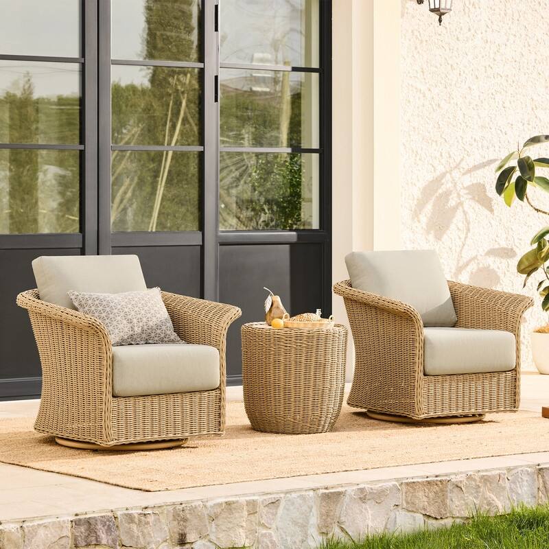 Spruce & Spring Patio Fruniture Outdoor Swivel Chair and Side Table