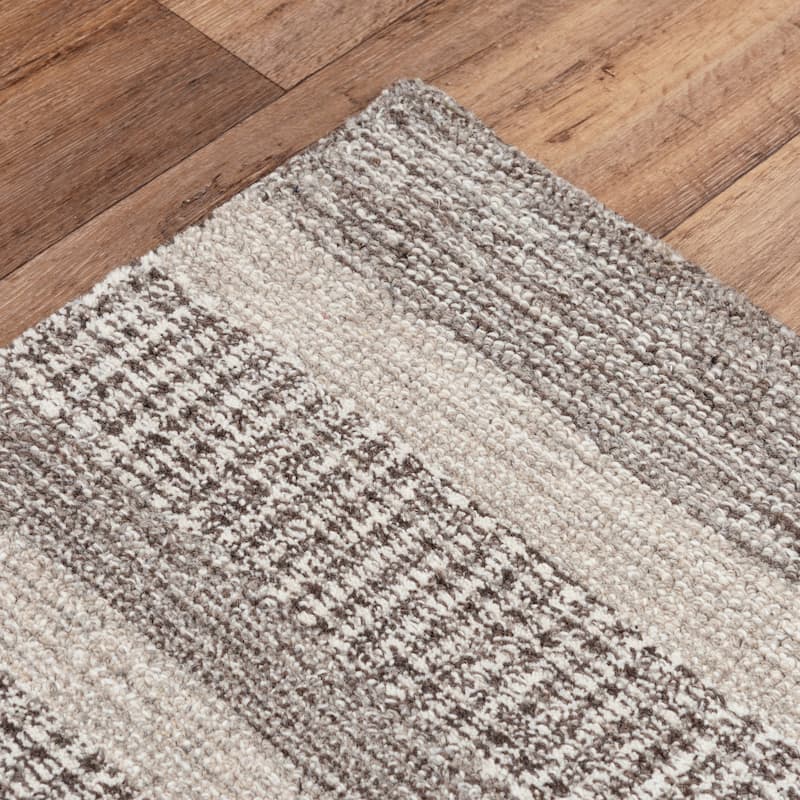Alora Decor Wondrous Hand-tufted Wool Rug