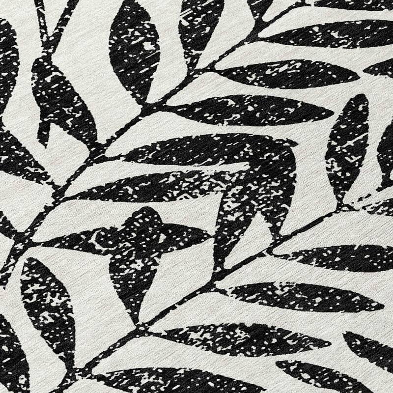 Machine Washable Indoor/ Outdoor Chantille Palm Rug