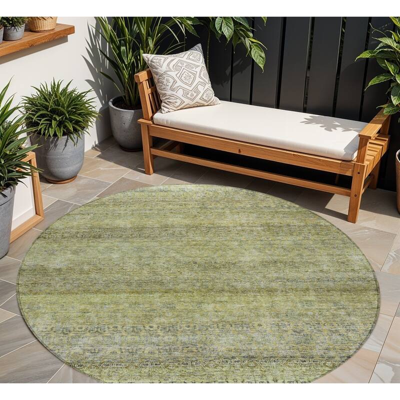 HomeRoots Striped Transitional Rectangle Outdoor Rug - 8' Round